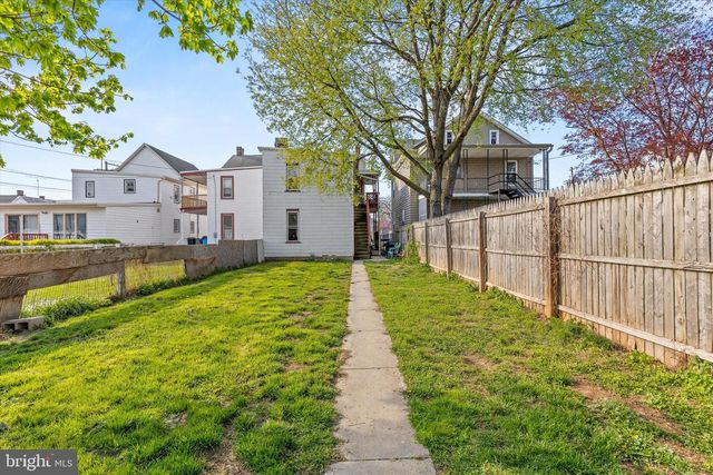 30 W MIDDLE ST, Hanover, PA 17331