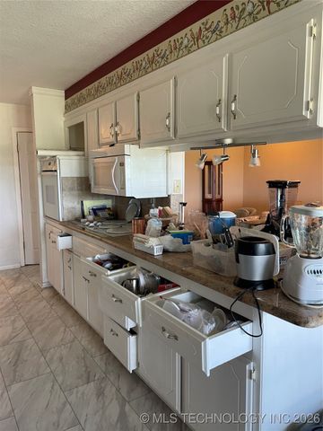 401 S Chickasaw, Kingston, OK 73439