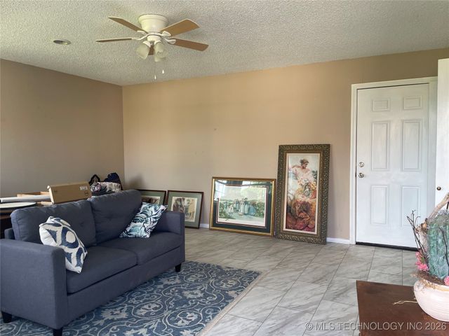 401 S Chickasaw, Kingston, OK 73439