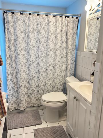 34 Brookline Ave 2, Hull, MA 02045