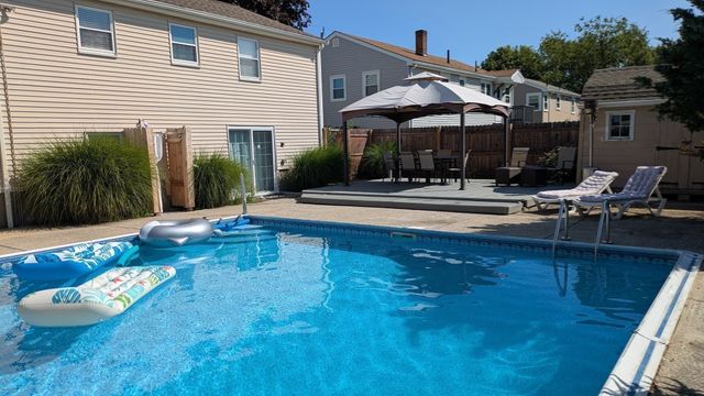 34 Brookline Ave 2, Hull, MA 02045