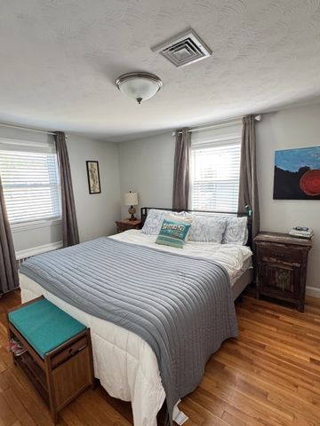 34 Brookline Ave 2, Hull, MA 02045