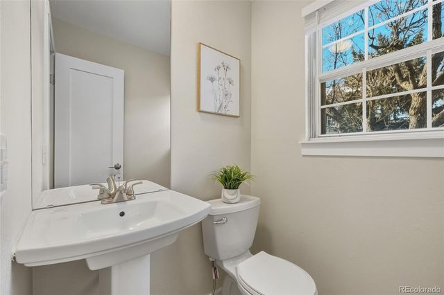 1811 S Quebec Way 82, Denver, CO 80231