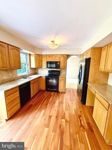 808 JOECK DR, West Chester, PA 19382