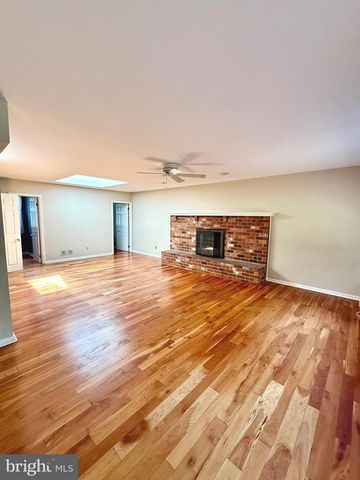 808 JOECK DR, West Chester, PA 19382