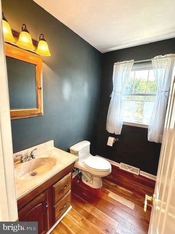 808 JOECK DR, West Chester, PA 19382