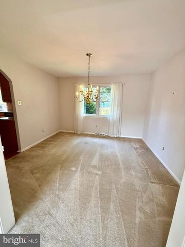 808 JOECK DR, West Chester, PA 19382