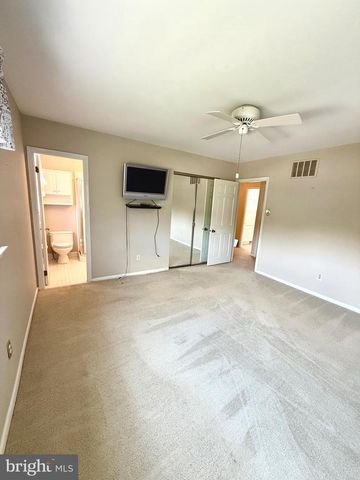 808 JOECK DR, West Chester, PA 19382