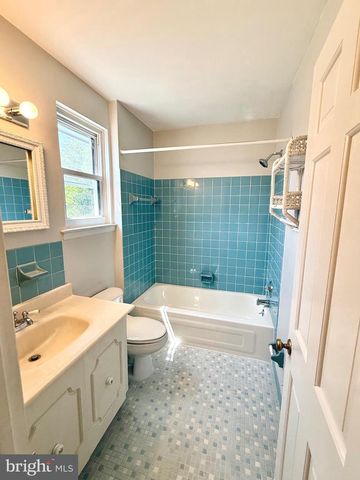 808 JOECK DR, West Chester, PA 19382