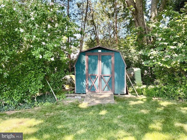 808 JOECK DR, West Chester, PA 19382