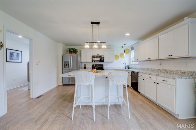 138 Prairie Wind Drive, Wentzville, MO 63385
