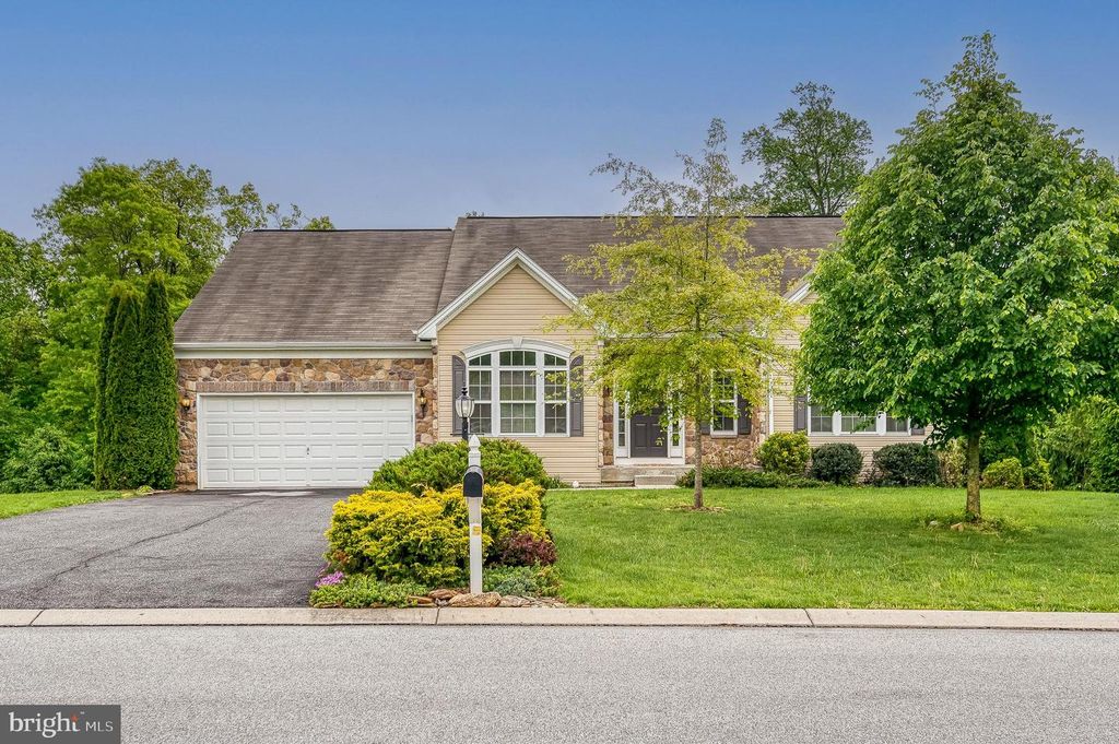 410 MISTY HILL DR, Delta, PA 17314