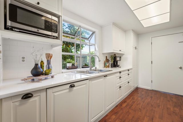 602 Oakborough Ave, Roseville, CA 95747