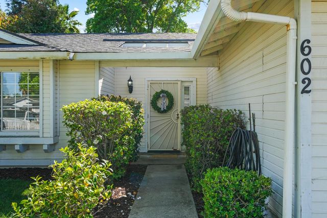 602 Oakborough Ave, Roseville, CA 95747