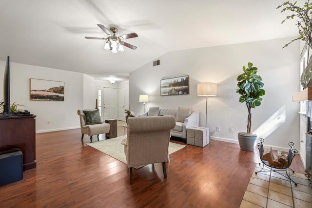 602 Oakborough Ave, Roseville, CA 95747