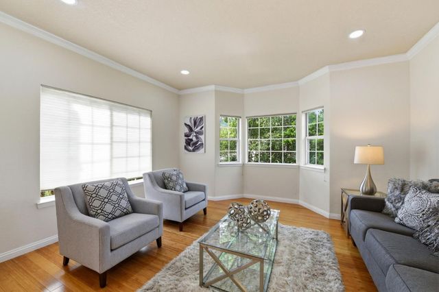 1129 Foxhurst Way, San Jose, CA 95120