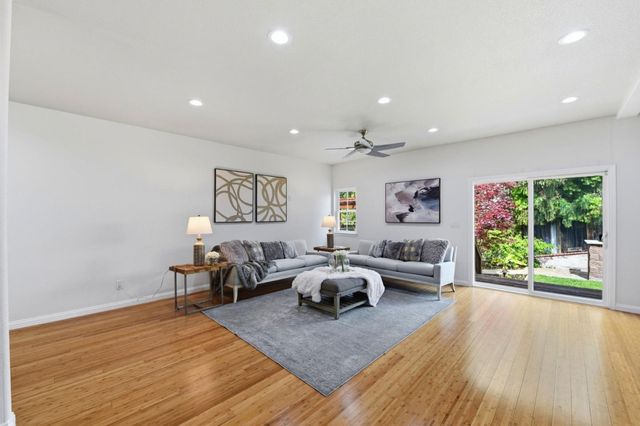 1129 Foxhurst Way, San Jose, CA 95120