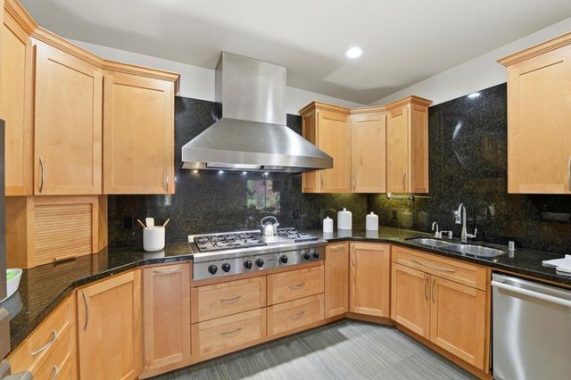 1129 Foxhurst Way, San Jose, CA 95120