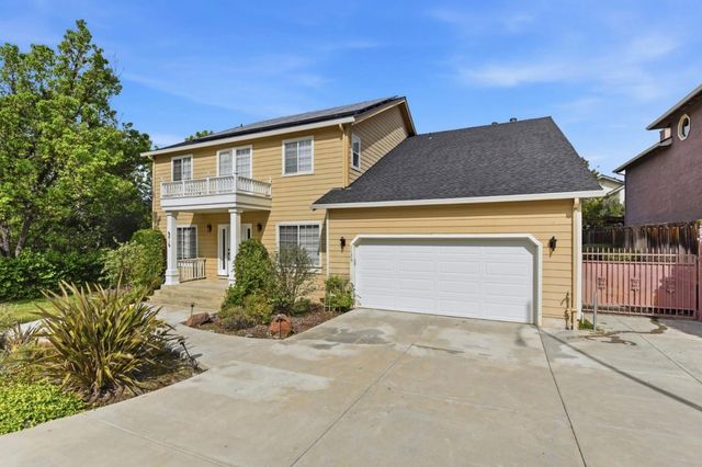 1129 Foxhurst Way, San Jose, CA 95120