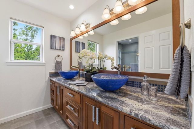 1129 Foxhurst Way, San Jose, CA 95120