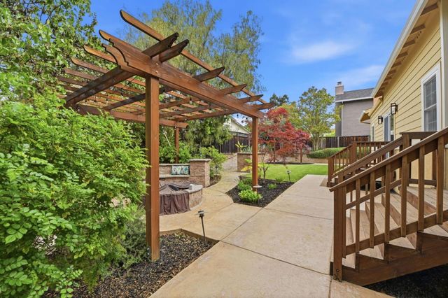 1129 Foxhurst Way, San Jose, CA 95120