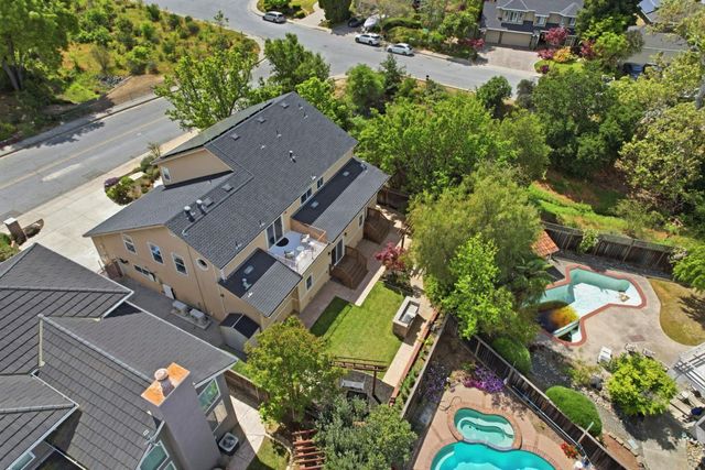 1129 Foxhurst Way, San Jose, CA 95120