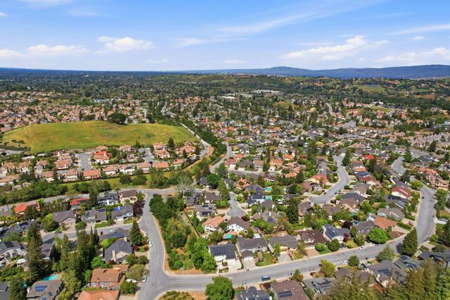 1129 Foxhurst Way, San Jose, CA 95120