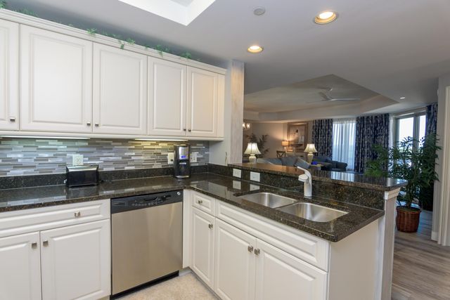 9994 Beach Club Dr Apt 1703, Myrtle Beach, SC 29572