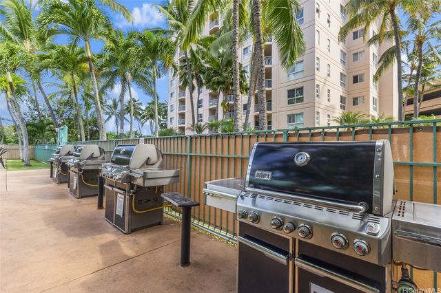 3009 Ala Makahala Place 1716, Honolulu, HI 96818