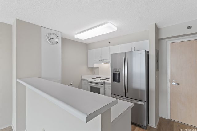 3009 Ala Makahala Place 1716, Honolulu, HI 96818