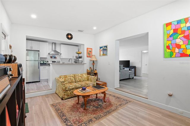 1115 NE 5TH PLACE, Gainesville, FL 32601