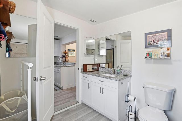 1115 NE 5TH PLACE, Gainesville, FL 32601