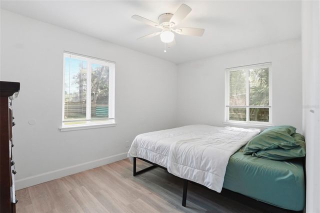 1115 NE 5TH PLACE, Gainesville, FL 32601