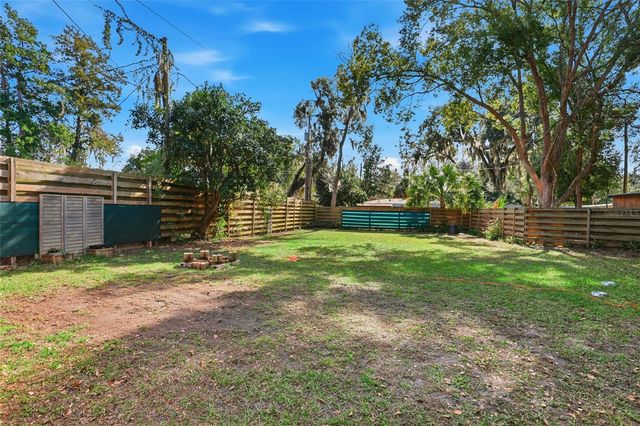 1115 NE 5TH PLACE, Gainesville, FL 32601