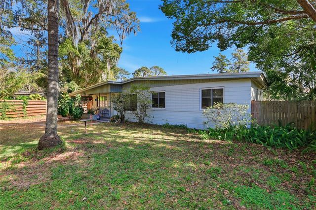 1115 NE 5TH PLACE, Gainesville, FL 32601