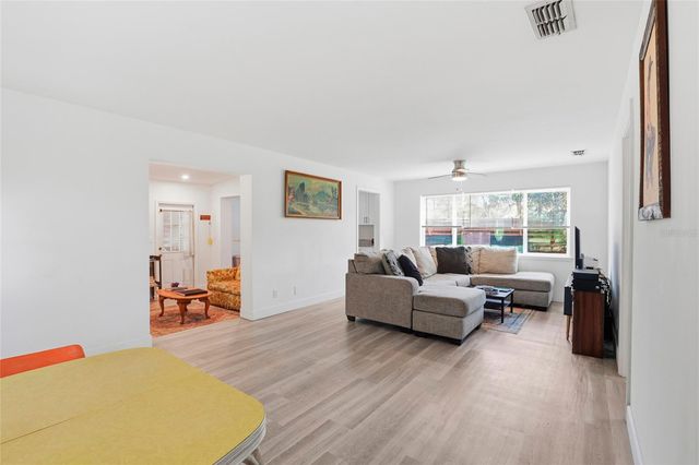 1115 NE 5TH PLACE, Gainesville, FL 32601