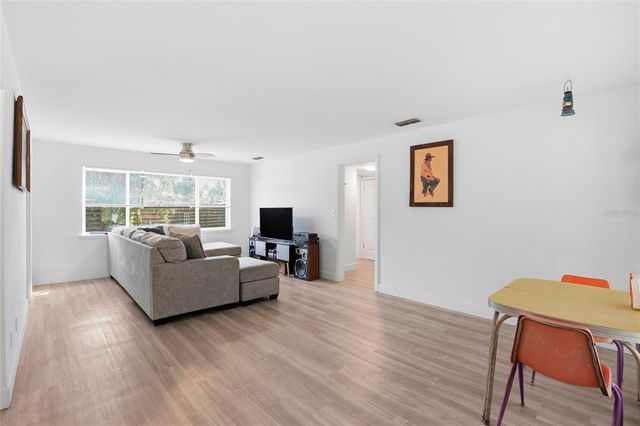 1115 NE 5TH PLACE, Gainesville, FL 32601