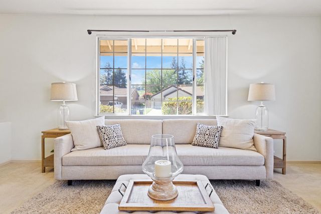 5838 Devon Dr, Rocklin, CA 95765