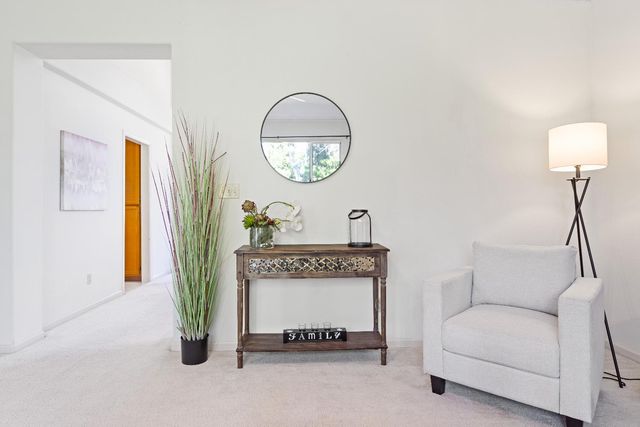 5838 Devon Dr, Rocklin, CA 95765