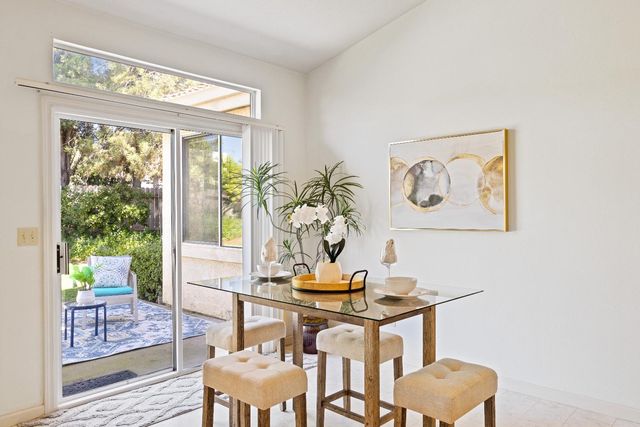 5838 Devon Dr, Rocklin, CA 95765