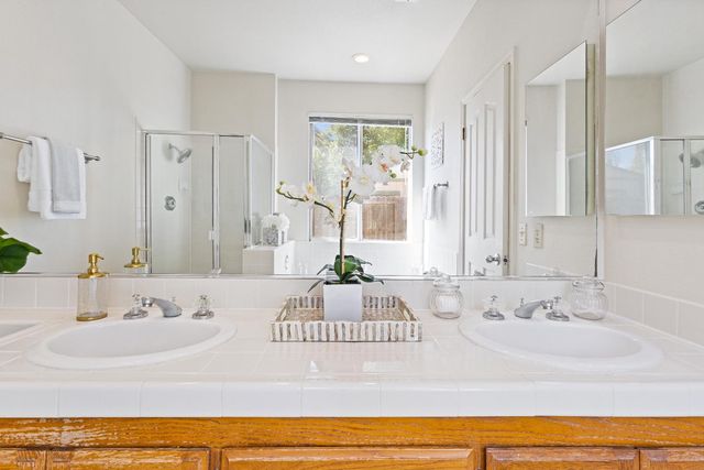 5838 Devon Dr, Rocklin, CA 95765