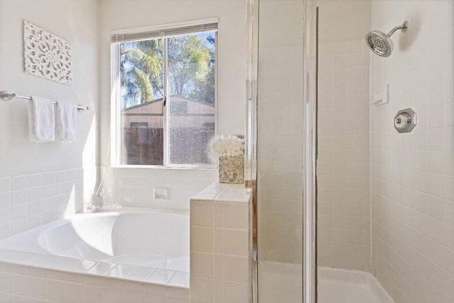 5838 Devon Dr, Rocklin, CA 95765