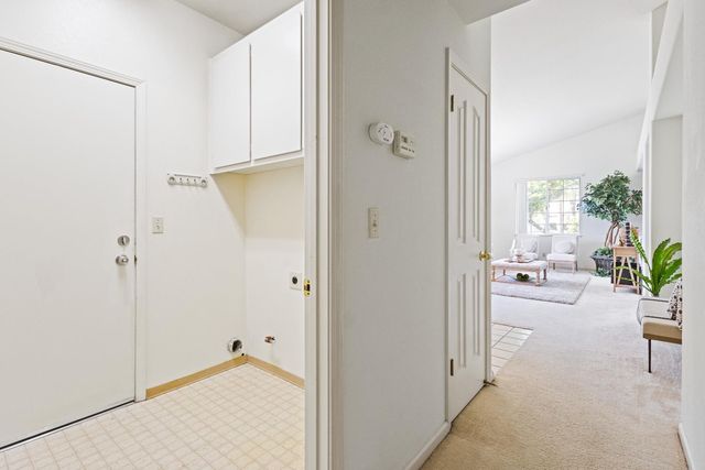 5838 Devon Dr, Rocklin, CA 95765