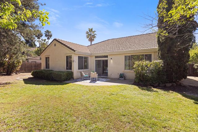 5838 Devon Dr, Rocklin, CA 95765