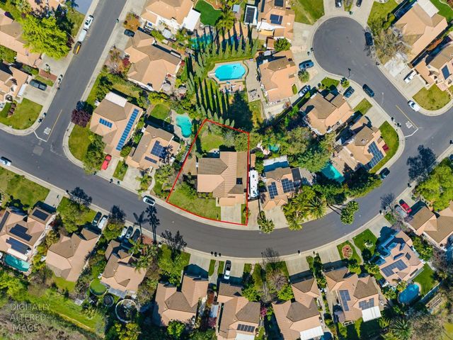 5838 Devon Dr, Rocklin, CA 95765