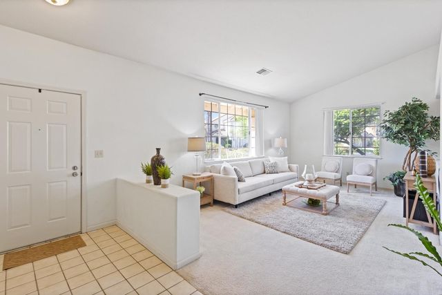 5838 Devon Dr, Rocklin, CA 95765