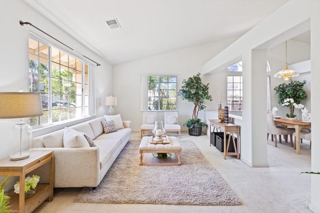 5838 Devon Dr, Rocklin, CA 95765