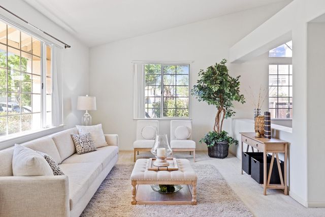 5838 Devon Dr, Rocklin, CA 95765