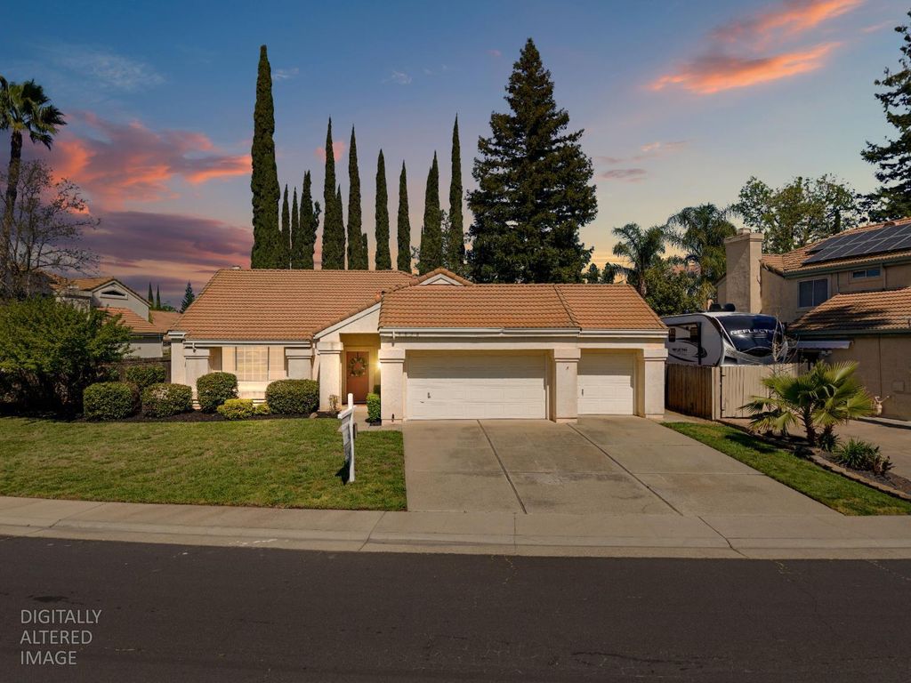 5838 Devon Dr, Rocklin, CA 95765