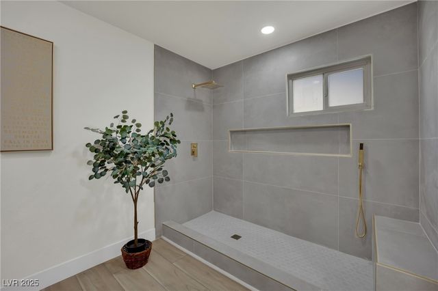 4637 Balfour Drive, Las Vegas, NV 89121